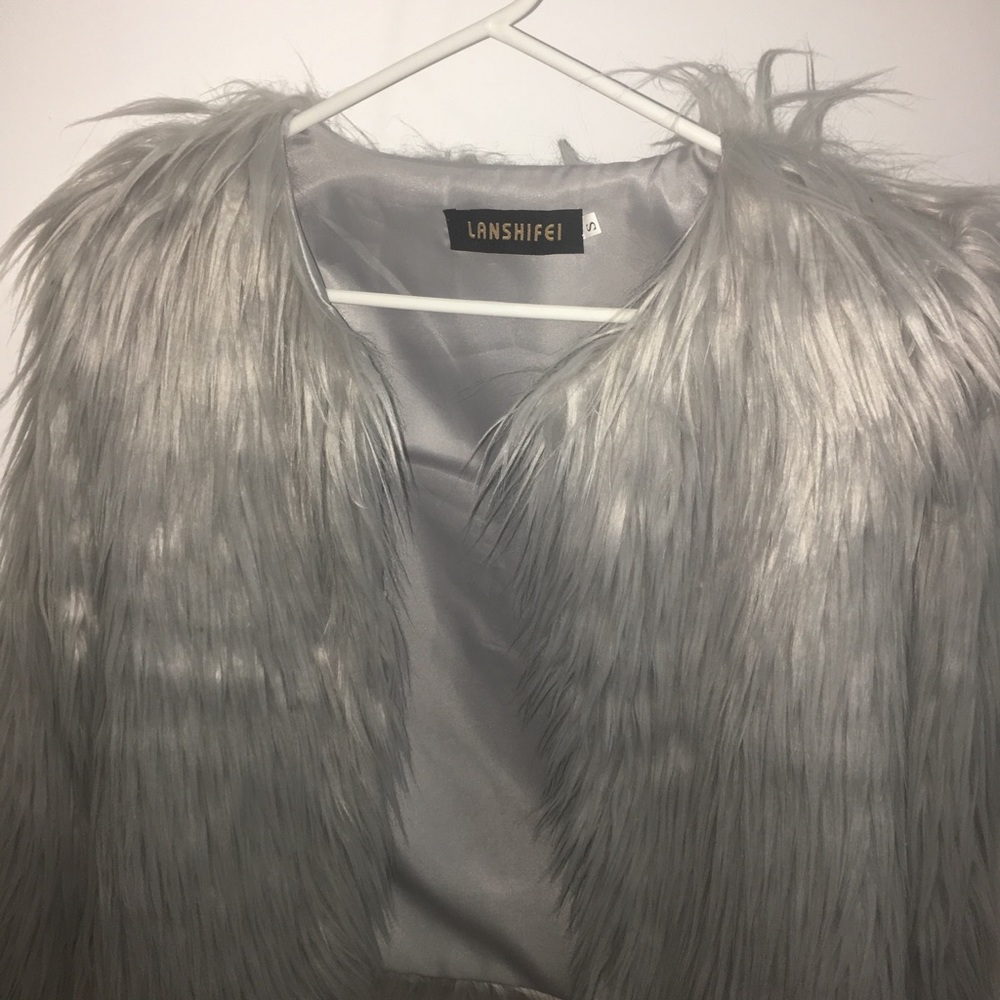 Shaggy faux fur short coat jacket